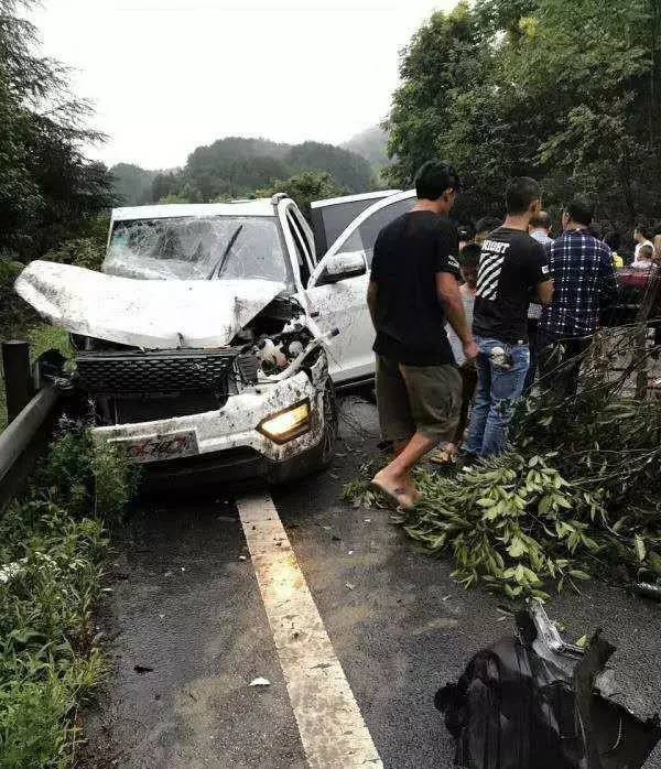 包茂高速车祸重庆图片