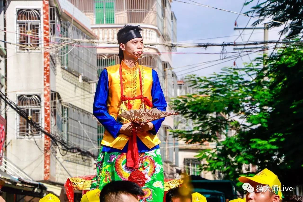 汕头妈祖乩童图片