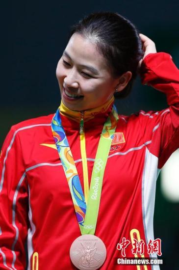 易思玲奥运冠军图片