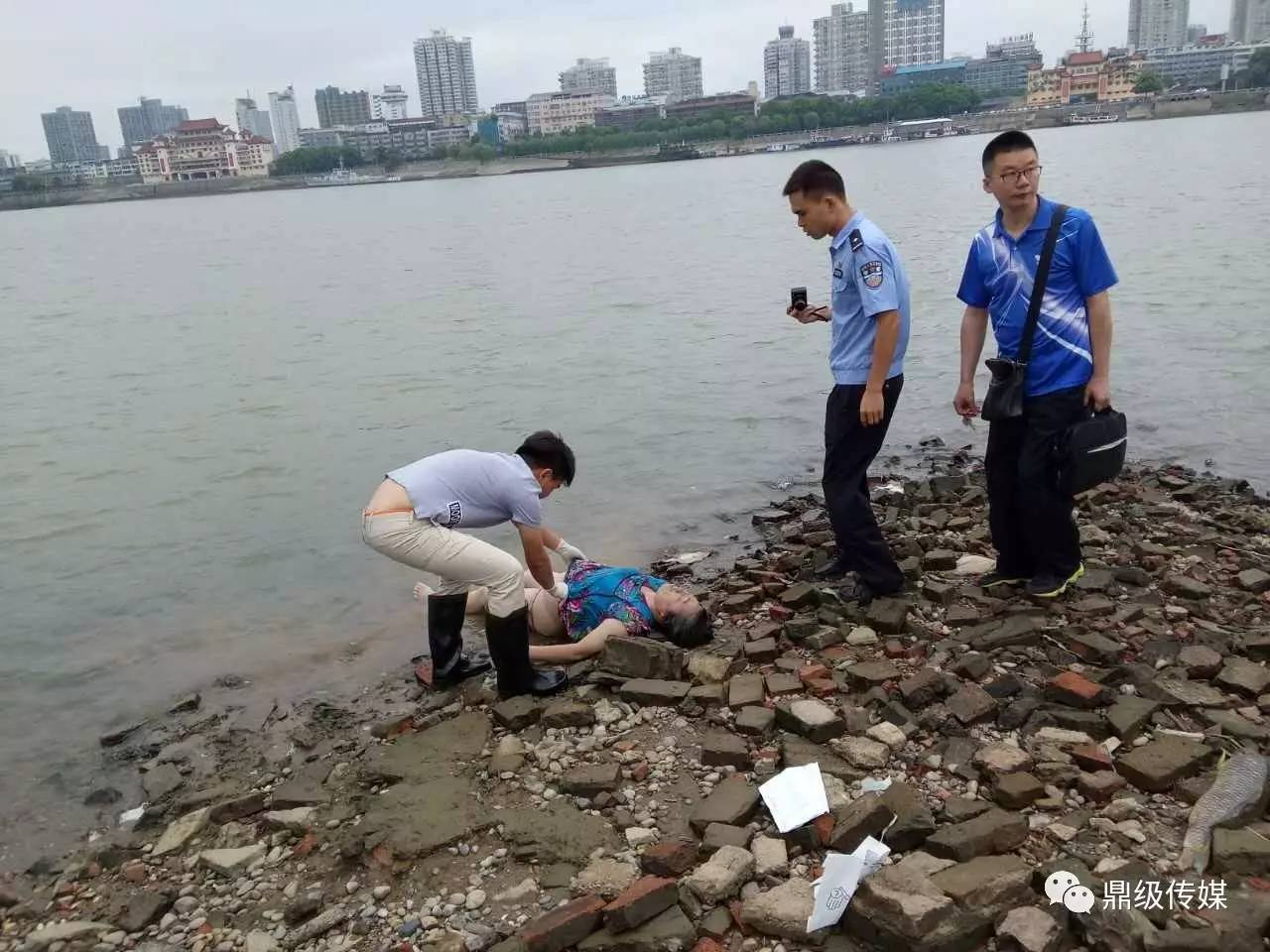 协查通报丨沅江鼎城轮渡码头河段发现一具无名女尸