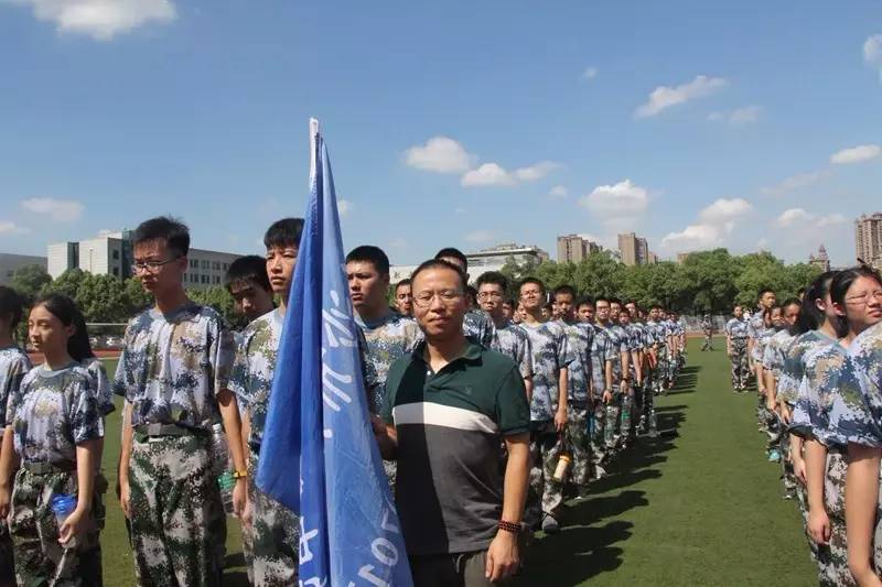 南雅高新军训骄阳下最闪亮的身影