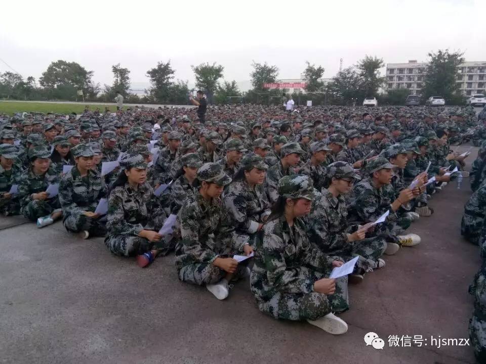 开学季合江少岷职业技术学校开展2017年秋期开学军训活动