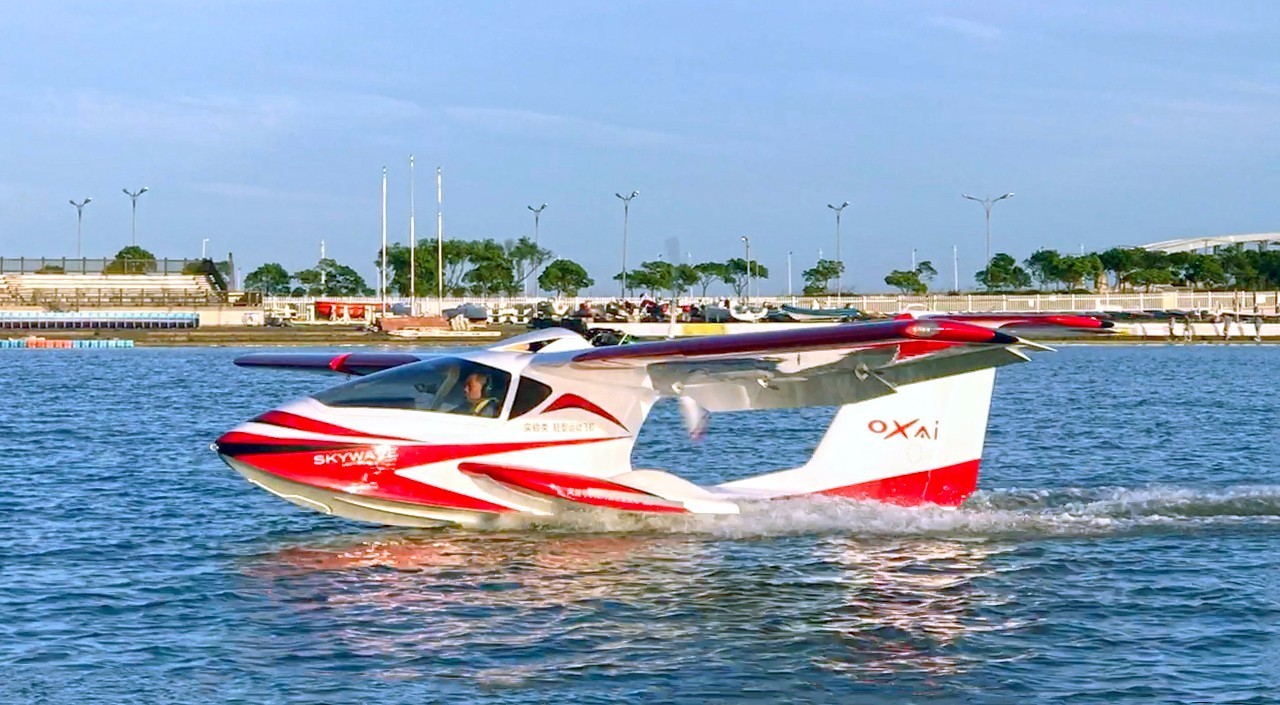 风翎号水陆两栖轻型运动飞机,是一款由上海奥科赛飞机有限公司独立