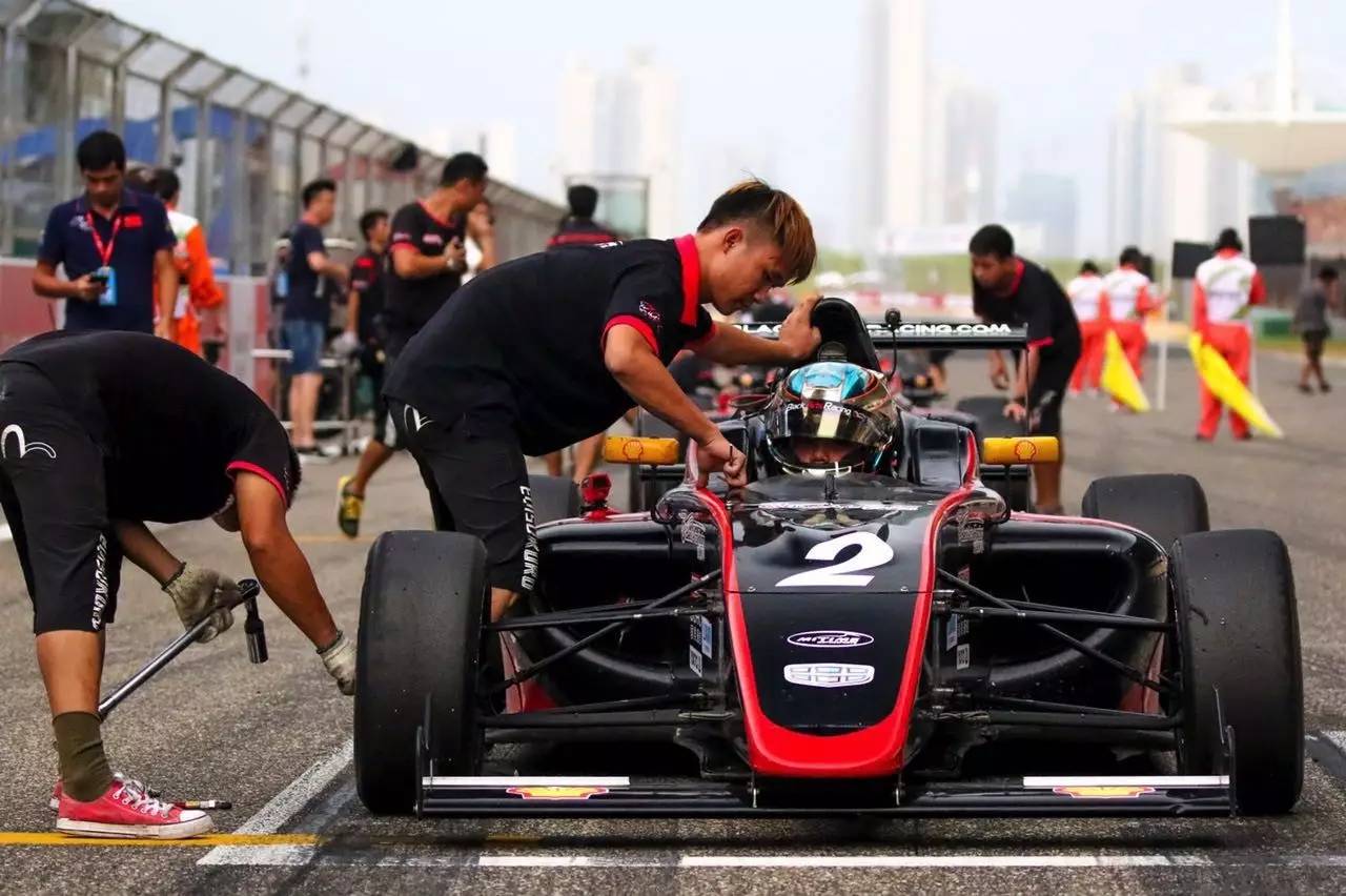 铭泰赛车壳牌喜力f4九月上海站前瞻之blackartsracing车队蓄势待发