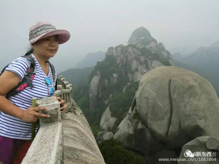 峰和天柱峰,倒也发现了许多与上山时的不同,方始领悟到横看成岭侧成峰