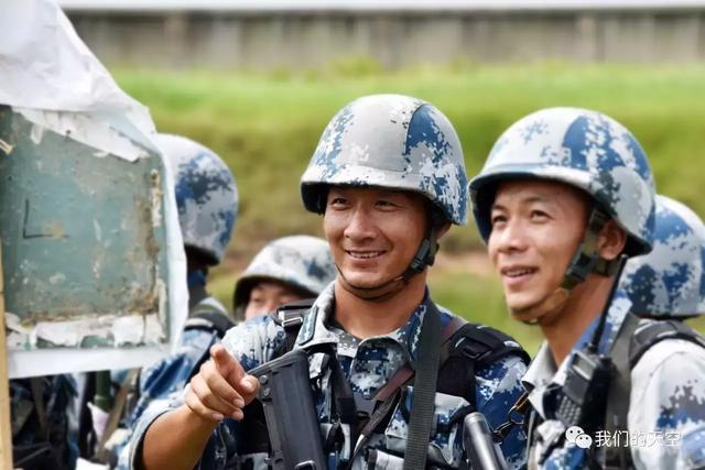 重生兵王汪文博地震男孩程强余海龙和他的战友们六连的每一名官兵都具