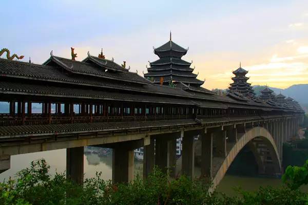 三江的美景:三江程阳风雨桥,程阳八寨景区,三江鼓楼,丹洲岛,侗乡鸟巢