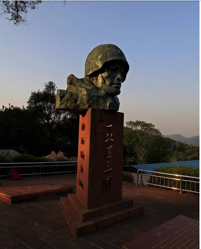 的奇峰異石,曲水鄉的萬畝膠園,牛洛河的萬畝茶園,中老邊境的7號界碑