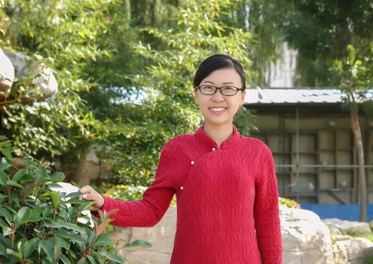 通过多年对传统文化的学习,朱老师深刻认识到中国文化的博大精深与