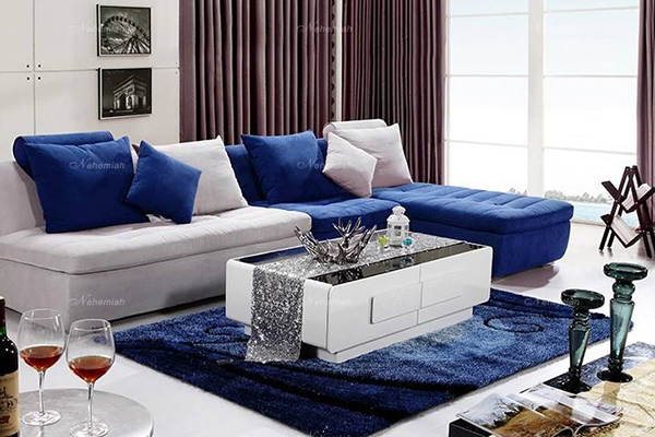 蓝色沙发地毯颜色搭配图片