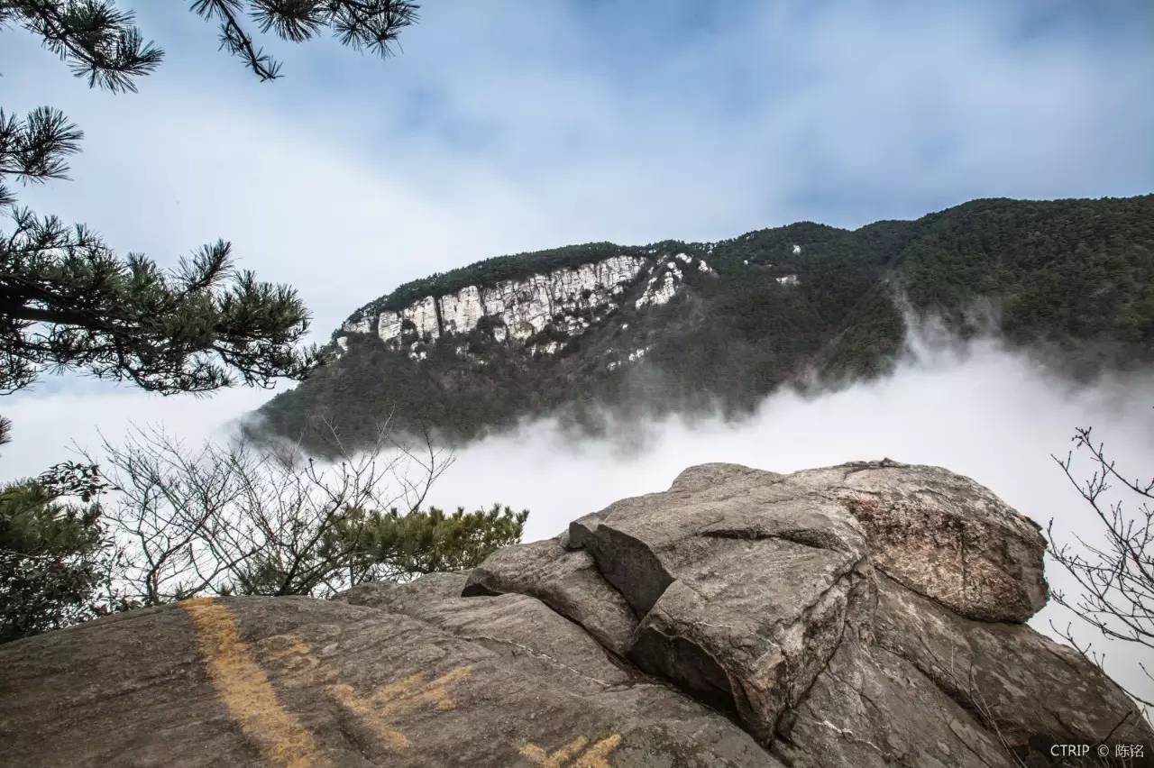 天涼好個秋登廬山正當時