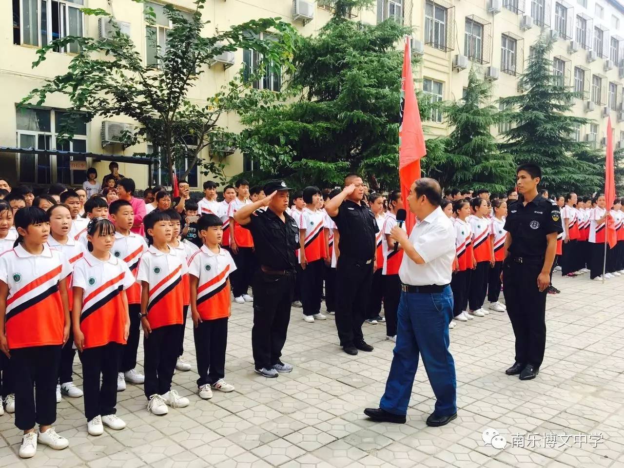 南樂博文中學2017級新生軍訓精彩結束