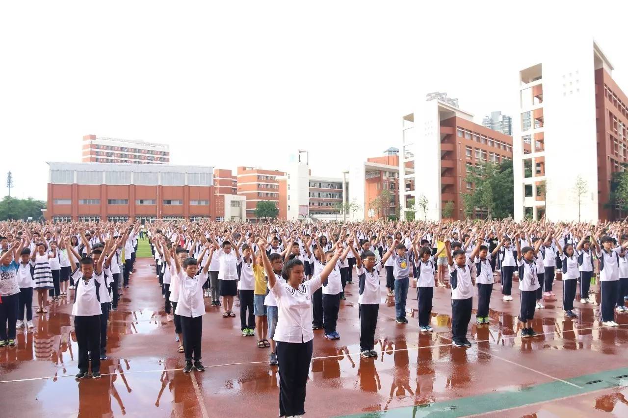 №767 黄冈中学惠州学校2017秋季初一军训图片集 一