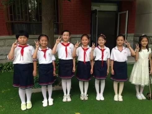 天津小学校服大全图片