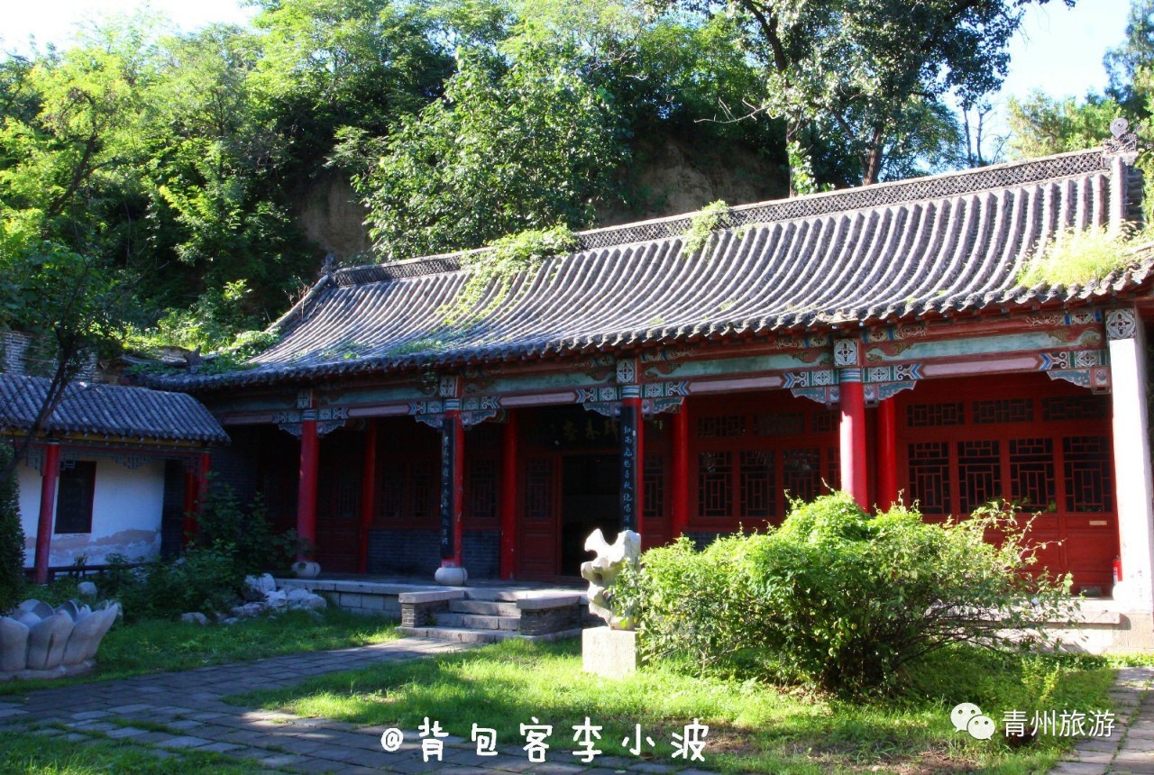 小城輕曼,古影婆娑,宋代庭院——範公亭