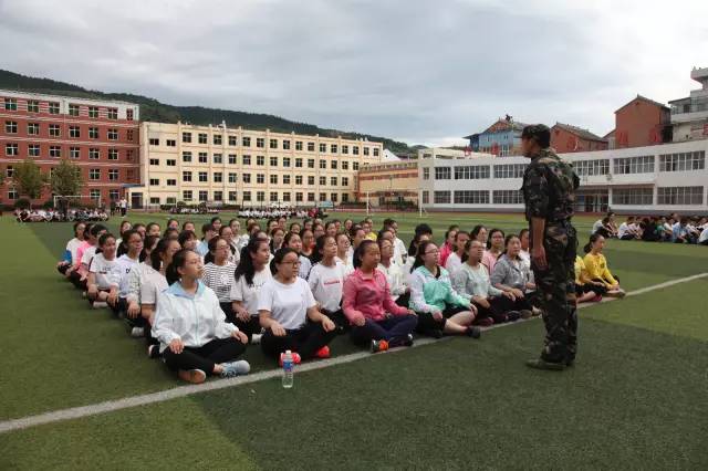 沁水中学校花图片