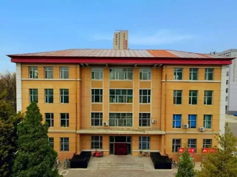 内蒙古师范大学塞罕图片