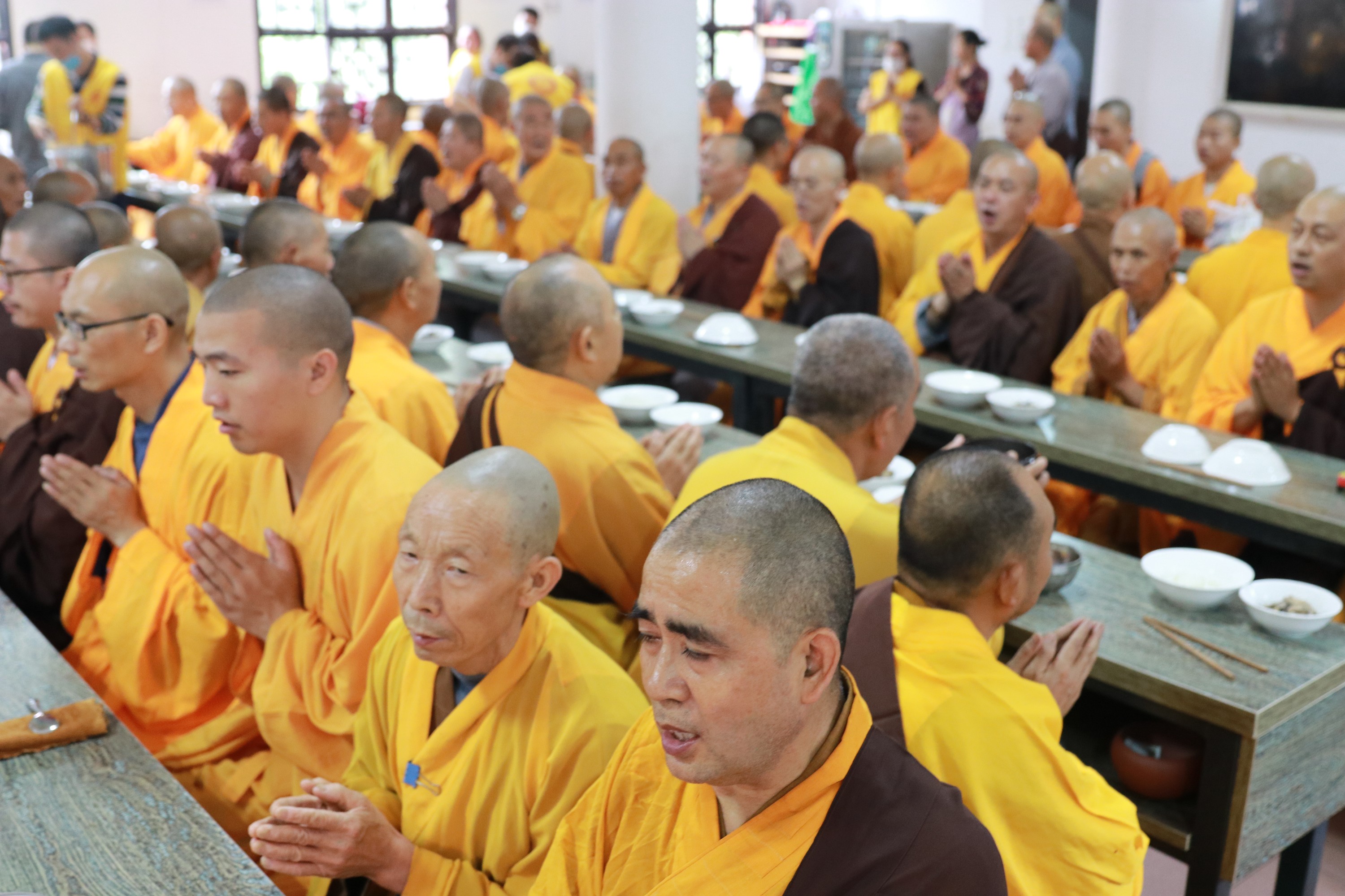 重庆华岩寺隆重举行盂兰盆节供僧法会