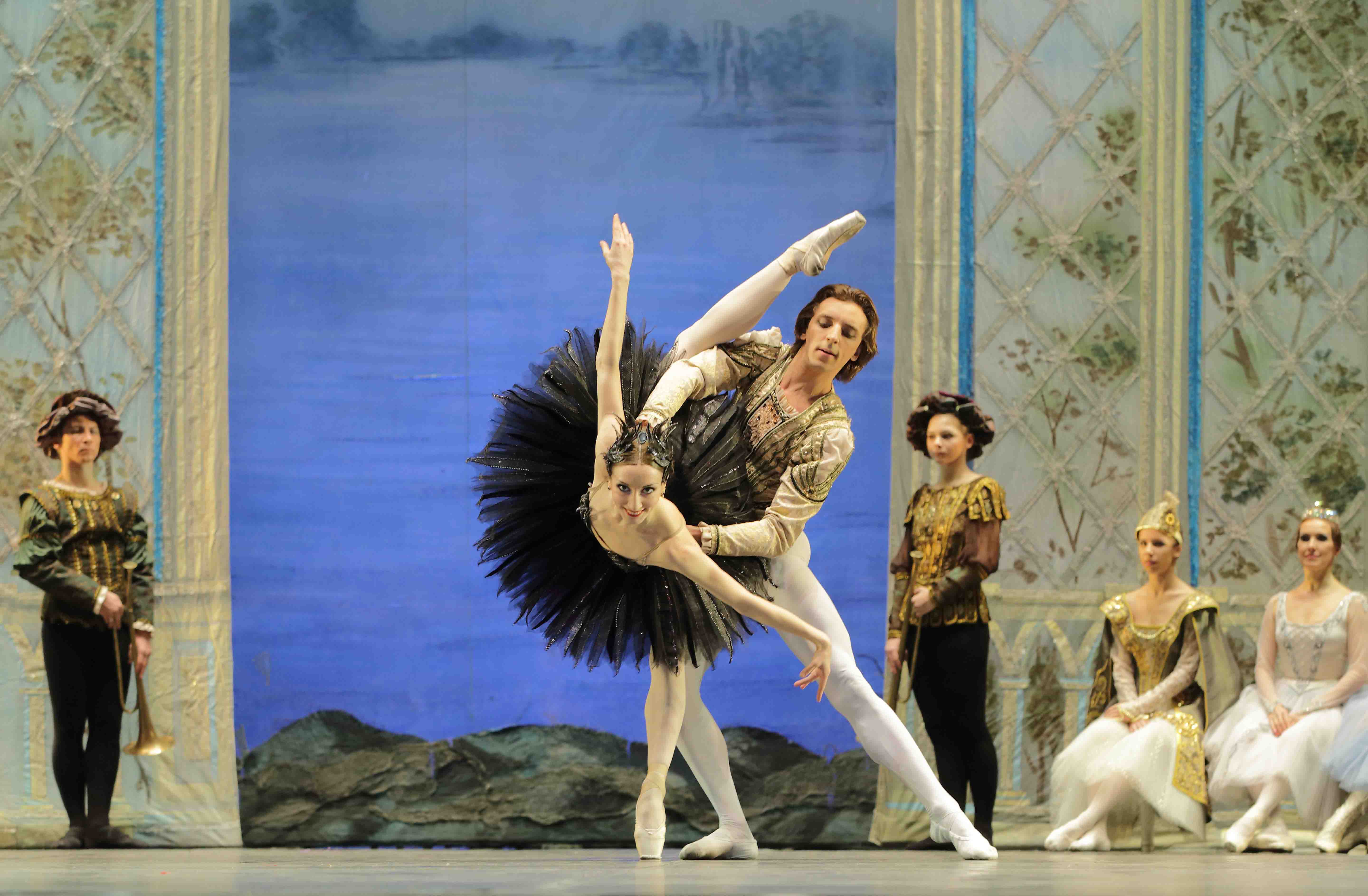 【抢票】俄罗斯芭蕾国家剧院芭蕾舞《天鹅湖》翩然落地国际庄
