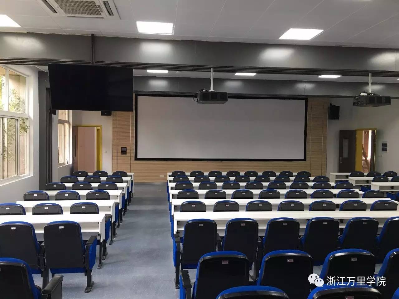 software大显示屏big screen7多媒体观摩教室multimedia lecture or