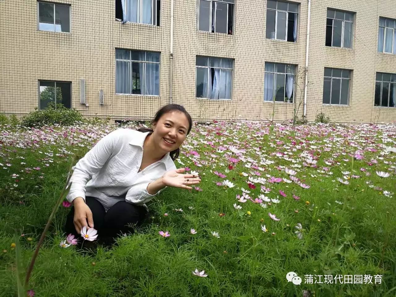 四川省蒲江中学实验学校李金霜春风化雨,润物无声,她默默奉献在三尺