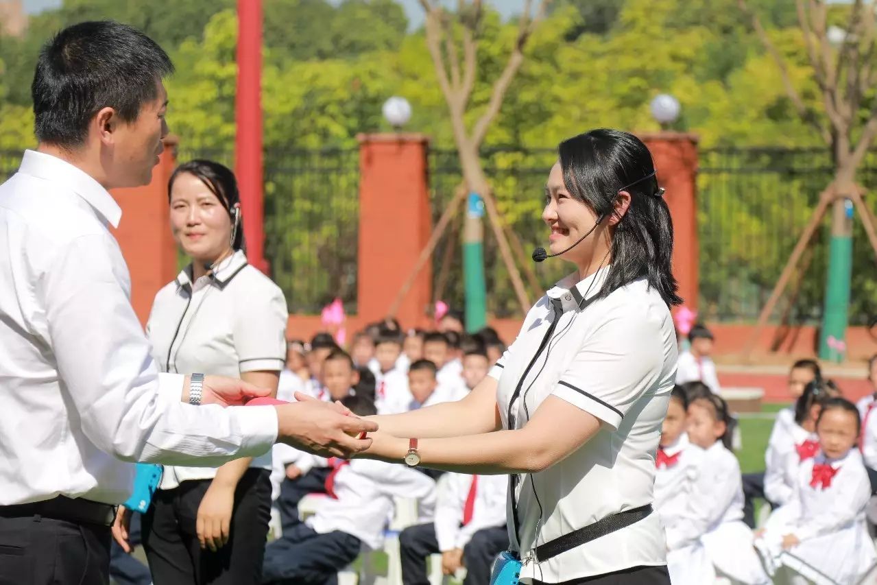 市曲江第三小学是西安市曲江新区管委会2017年投资兴建的一所高起点