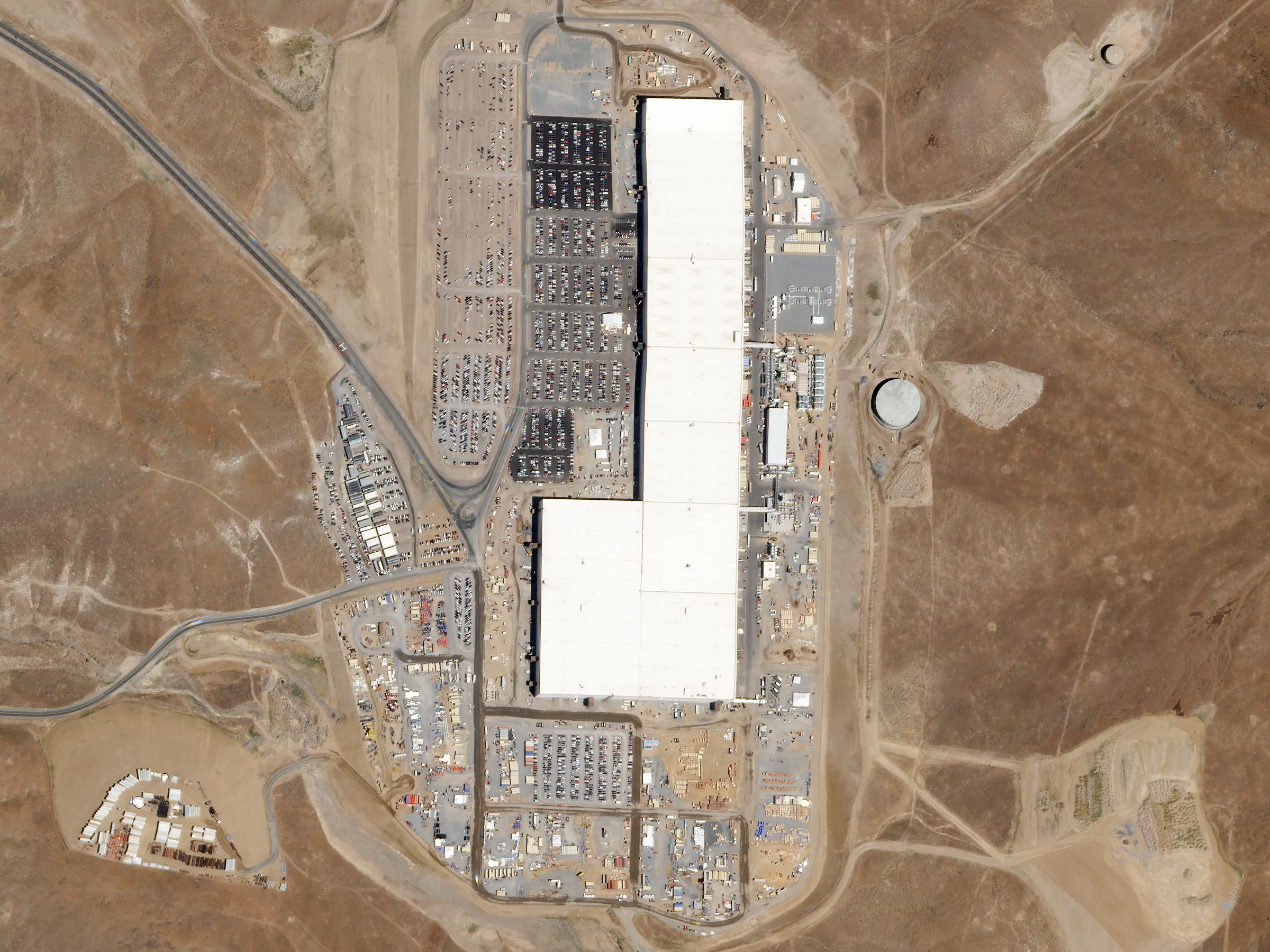 planet卫星监测超级电池工厂 gigafactory建造过程