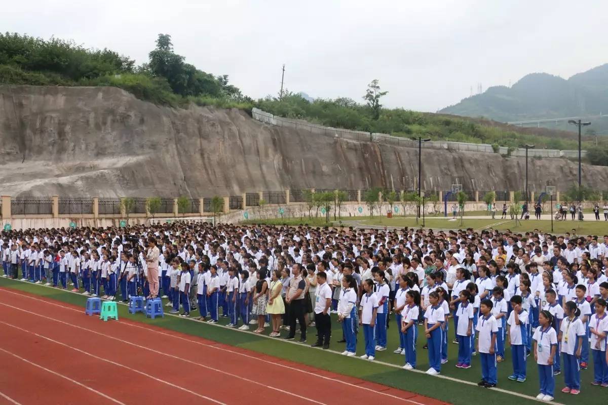 古蔺县西区实验中学图片