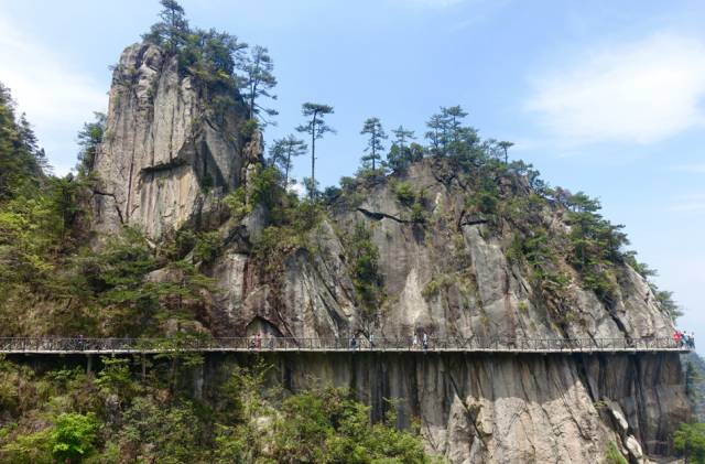 59元報名【崑崙山vs大明山】漫步雲端,滑梯,棧道,溶洞挑戰自我