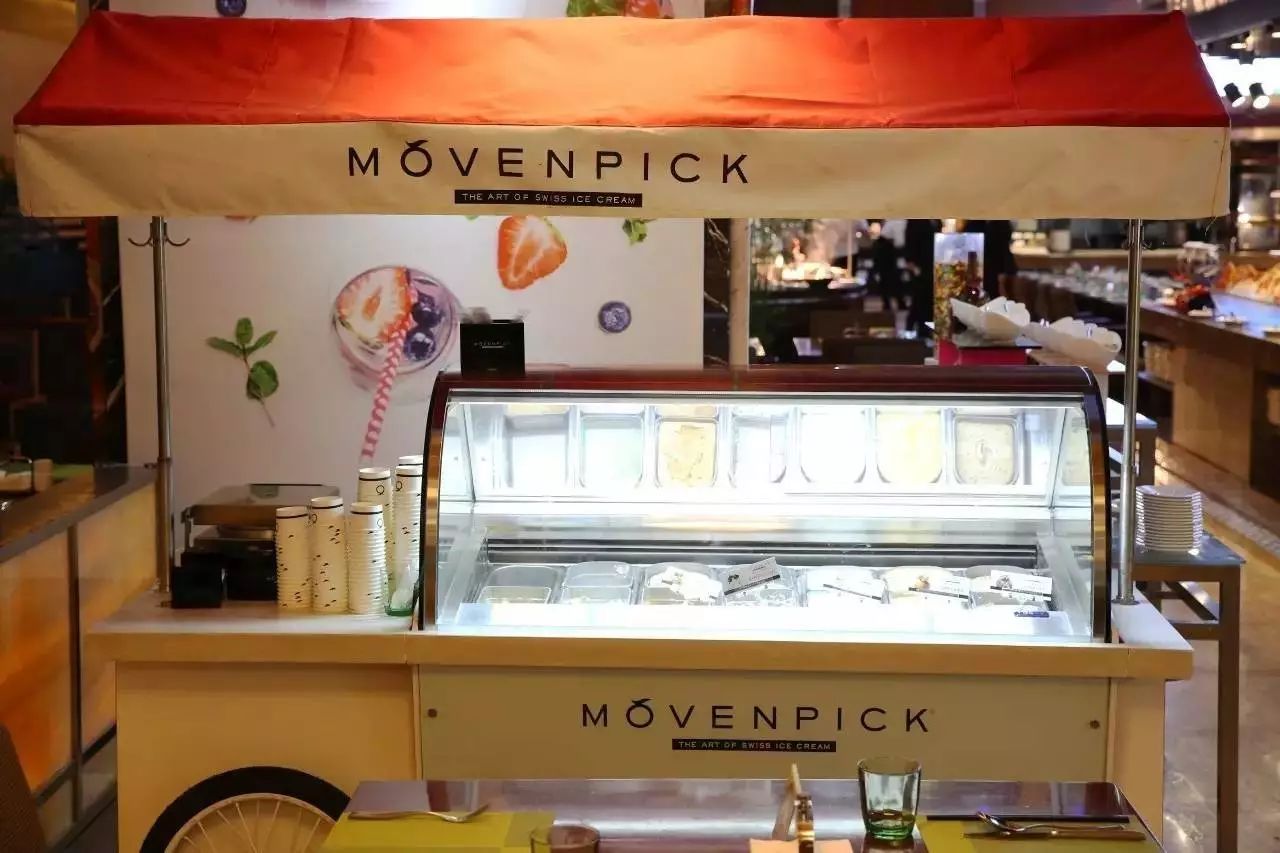 可提供 莫凡彼-movenpick冰淇淋單球購買服務和自助餐的 無限量品嚐