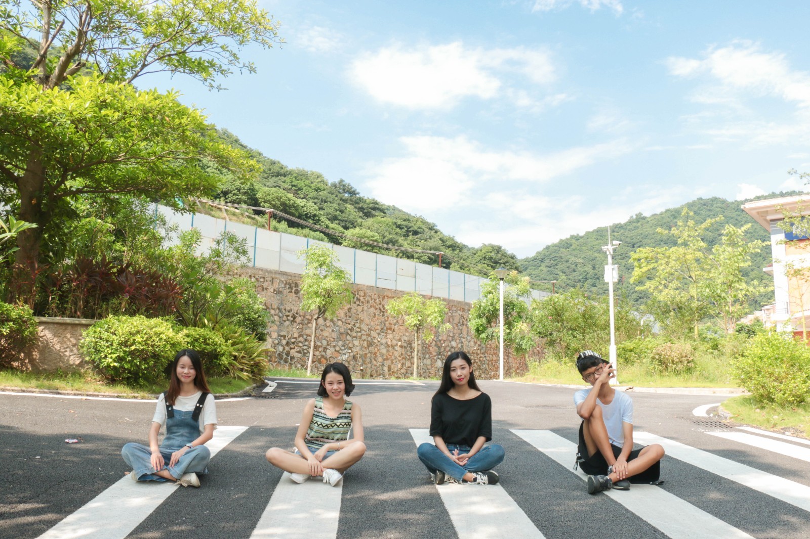 必备攻略丨如何在学校拍出一张高颜值大学生照?