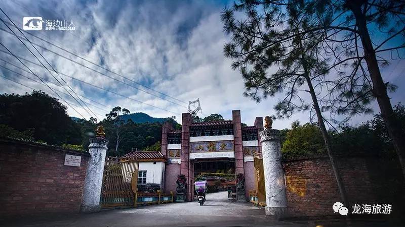 為閩南四大名山之一與梁山,皂山,太武山並列位於龍海市西南角白水鎮