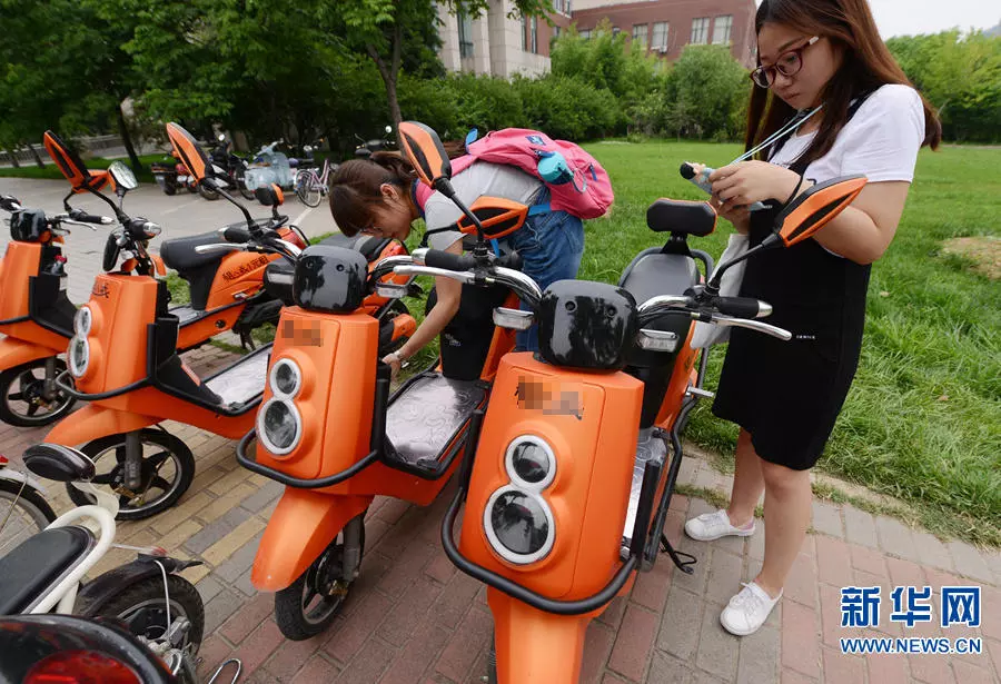 郑州大学校园里则出现了共享电动车,app操作,校园卡认证,一元起租