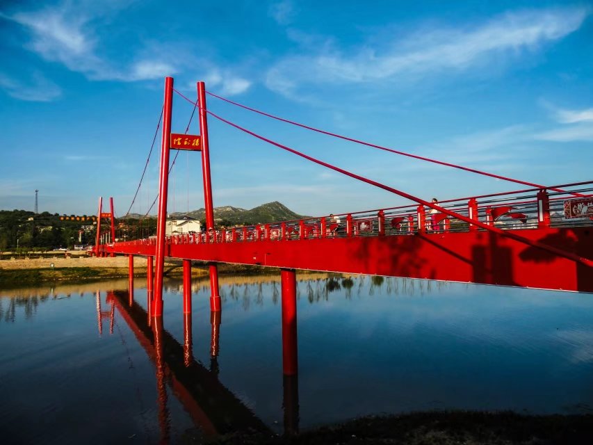 江西省红色的桥翼形桥图片