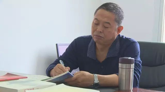 精准扶贫之先锋力量潘跃文真情帮扶助脱贫