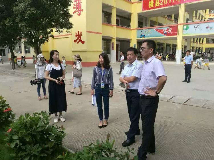 检查组到横州镇柳明小学检查