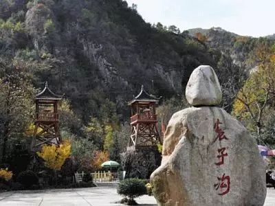 龍潭大峽谷景區,龍馬負圖寺等景區未在門票或顯著位置標註諮詢電話