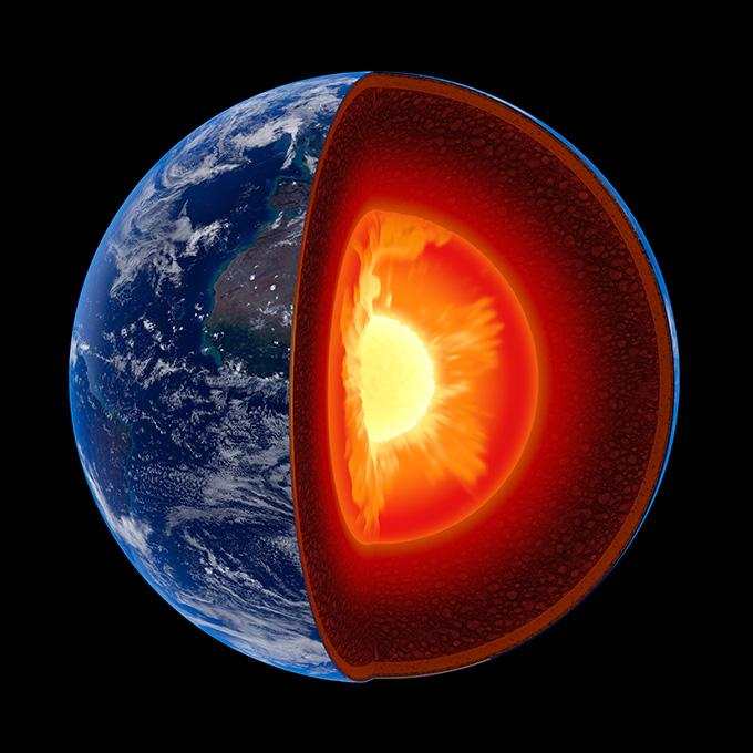 地球最内部是一大块凝固的固体, 还是遍布液态的岩浆?