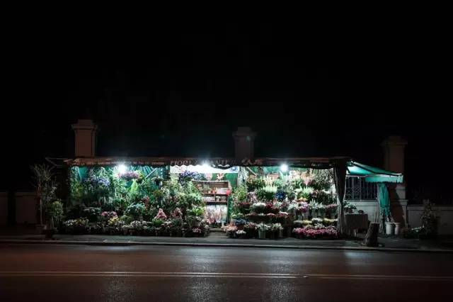 攝影|深夜的花店