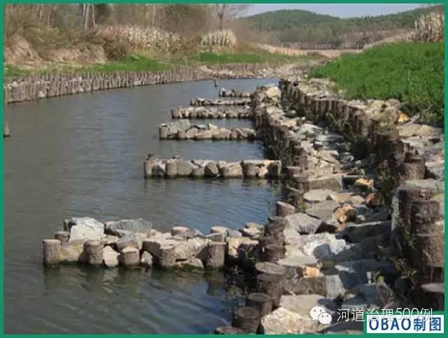 丁坝平面示意图丁坝剖面示意图丁坝是传统水利工程中常用的工法措施