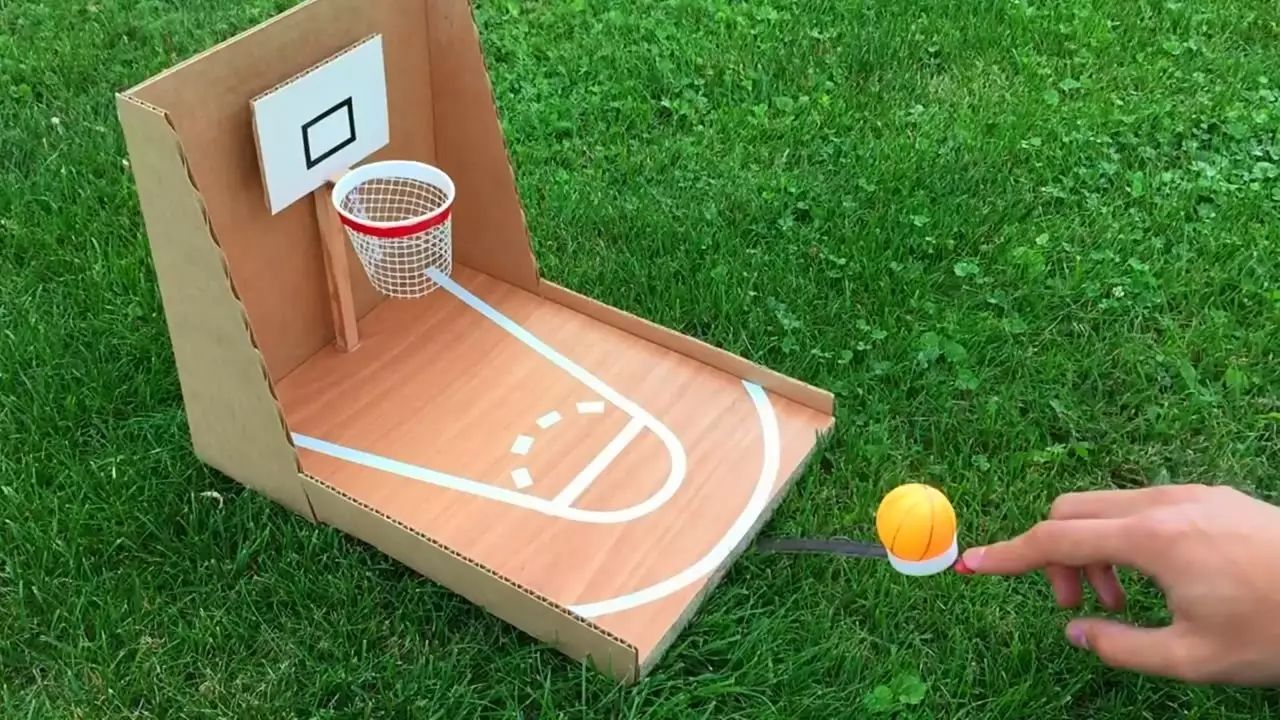 喜欢打篮球吗这个纸板篮球场简单易做而且超好玩