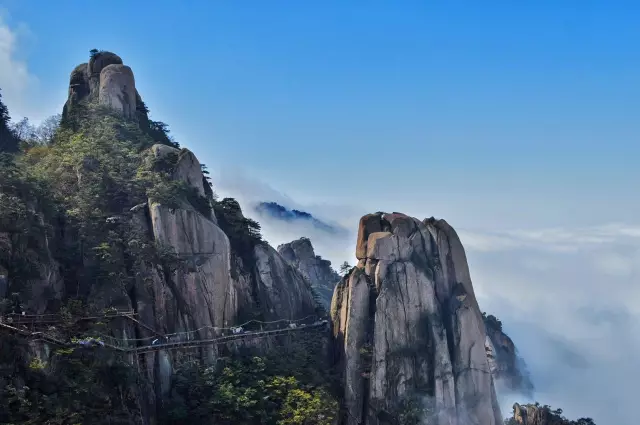 九華山花臺高空棧道是兩星期前才開放.