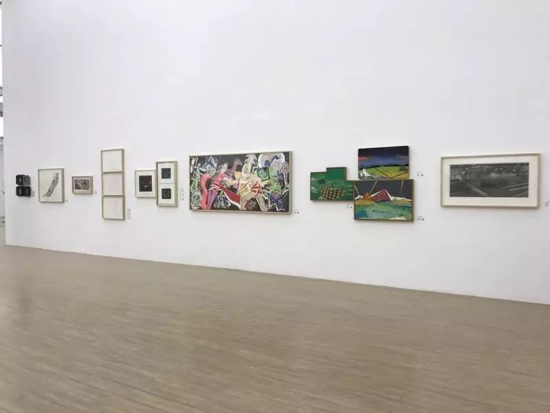 展览现场图↓部分参展作品赏析续彦龙《观而不语·臆想》殷亮