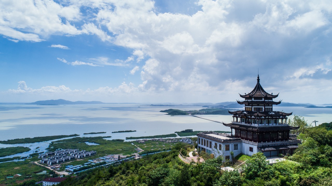 养生文化,感恩文化等是观赏苏州太湖风光的最佳去处渔洋山景区三面临