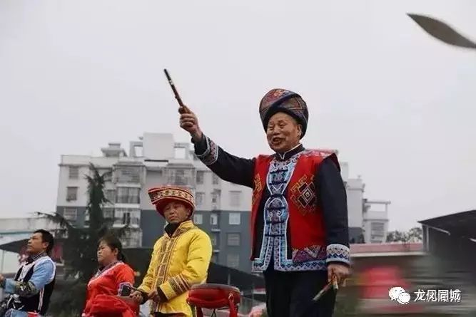 今晚龙山彭先菊三棒鼓图片