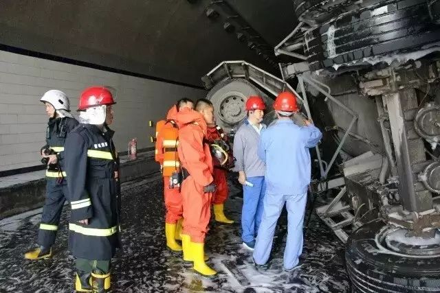 晋城高速隧道爆炸事件图片