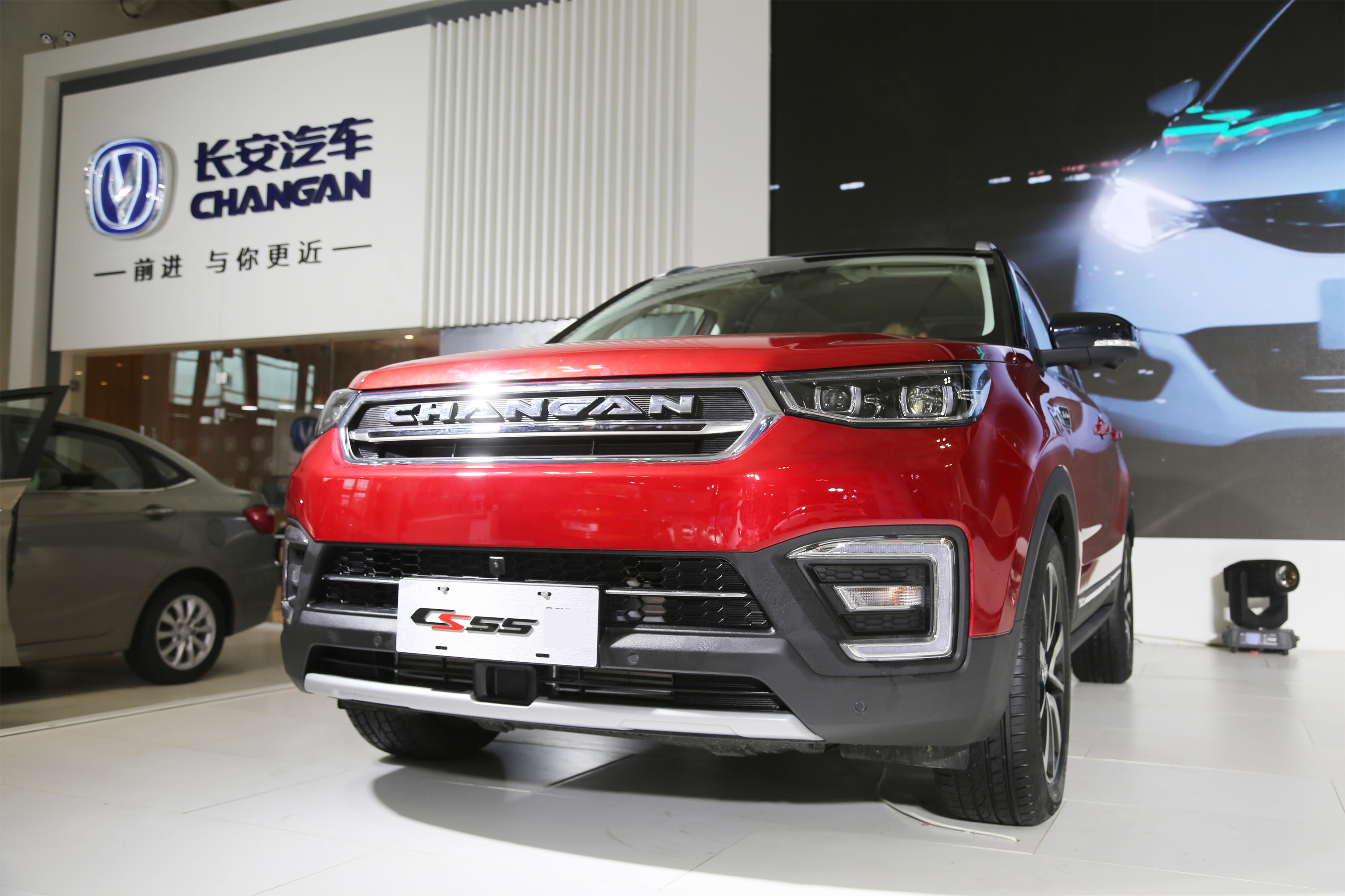 长安汽车cs 55,10万级别国产suv,车展实拍!