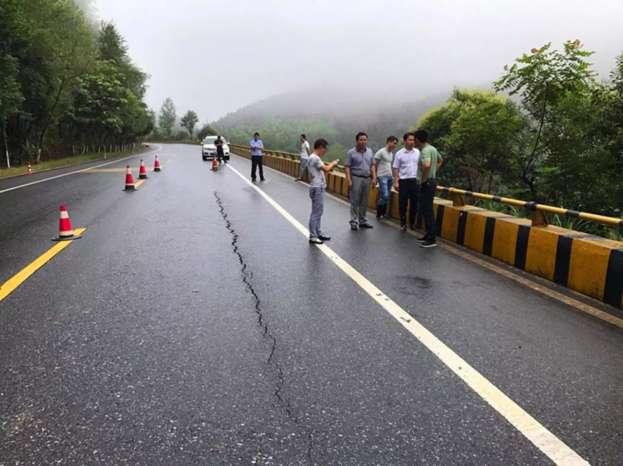 終於完成了,319國道湘東白竺大吉坳路段恢復通車啦!