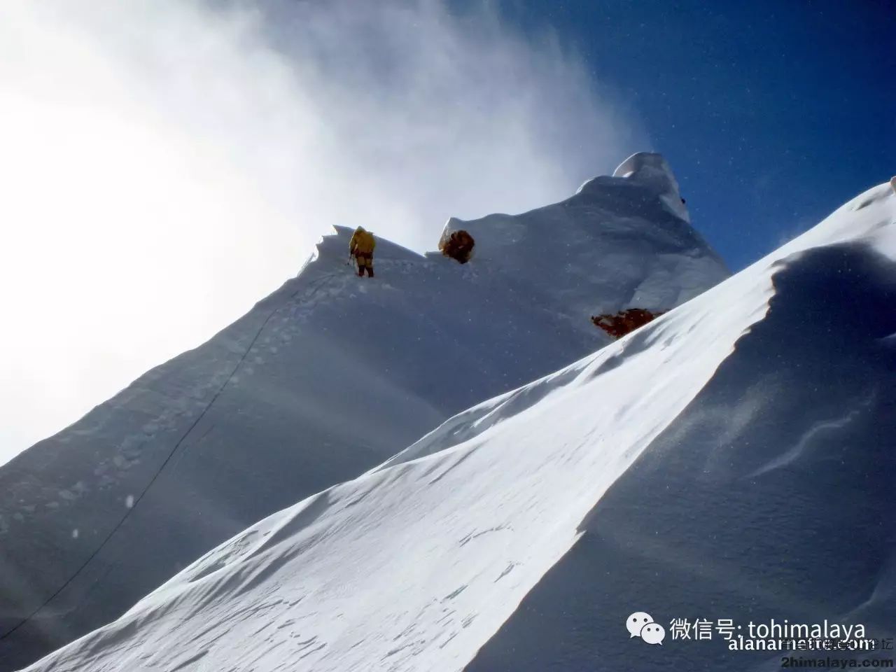 尼泊爾喜馬拉雅山區秋季攀登首批登頂和可能的嚴重降雪