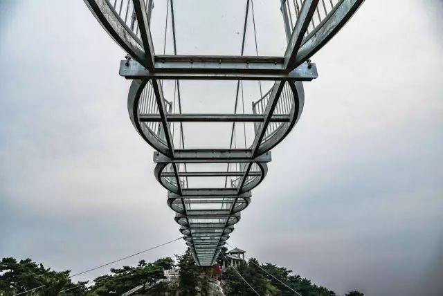 金龙湖宕口公园玻璃桥图片
